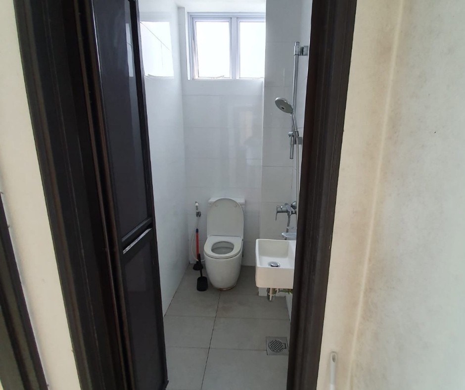 Available Immediately - Common Room/Include Utilities/Wifi/Aircon/No Agent Fee/Light Cooking Allowed/Washing Machine - Toa Payoh 大巴窯 - 分租房間 - Homates 新加坡