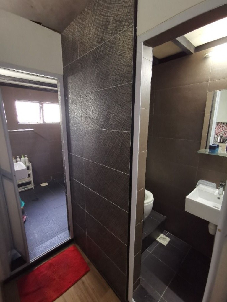 Room For Rent/ EAST GROVE / Common Room/ 1-2 pax stay/ Available JUNE 30 - Marine Parade - Bedroom - Homates Singapore