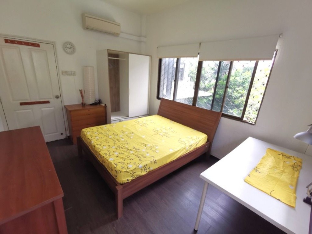 Room For Rent/ EAST GROVE / Common Room/ 1-2 pax stay/ Available JUNE 30 - Marine Parade - Bedroom - Homates Singapore