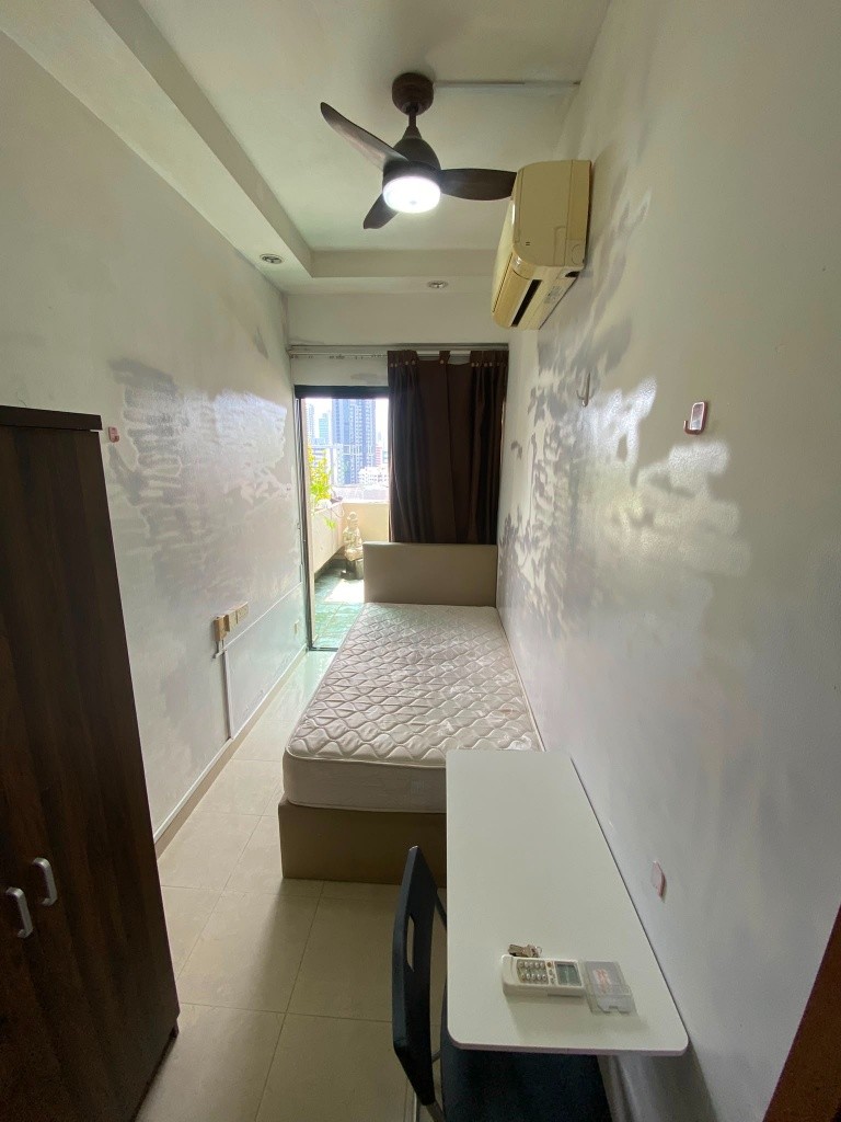 Room for Rent/ Available Immediate/Include Utilities/Wifi/Aircon/No Agent Fee/Light Cooking Allowed/Washing Machine - Toa Payoh 大巴窯 - 分租房間 - Homates 新加坡