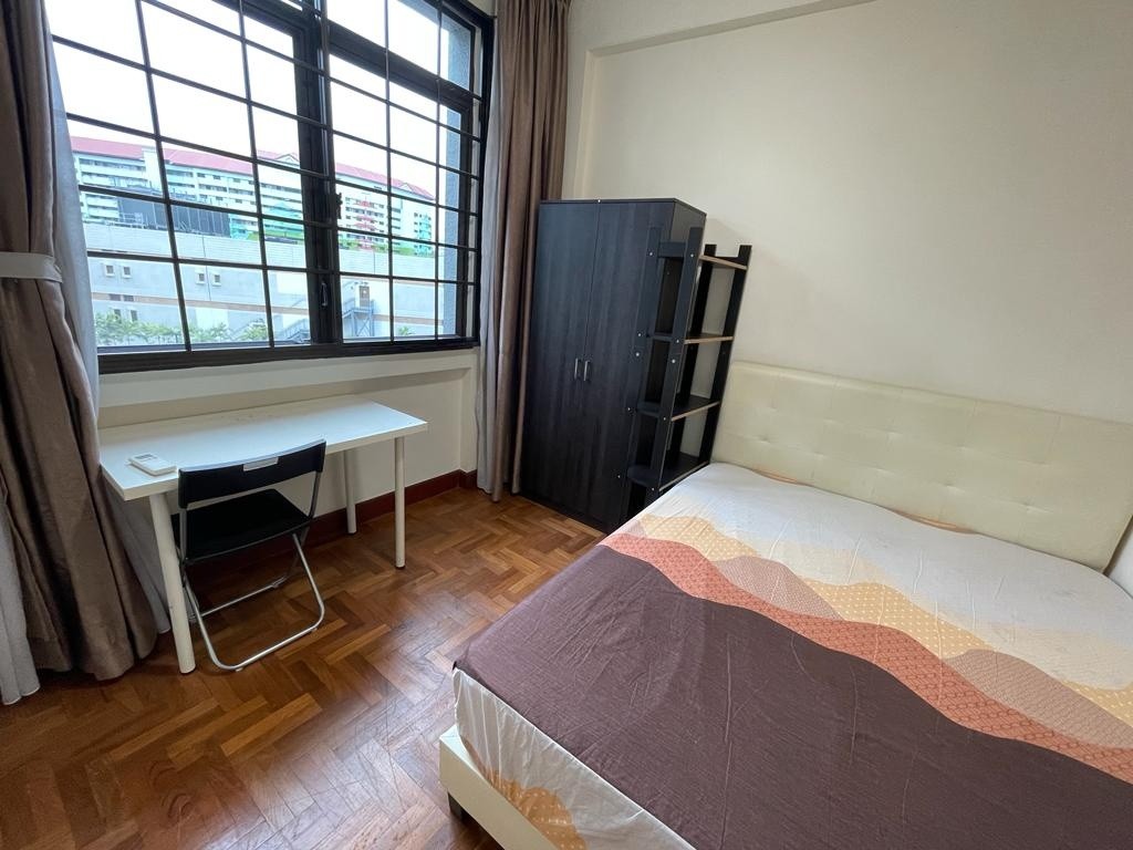 Room For rent/43 JURONG EAST AVENUE 1, PARC OASIS BLK HIBISCUS 60977 Road/commen /for 1pax/2pax Available Immediate  - Toa Payoh - Flat - Homates Singapore