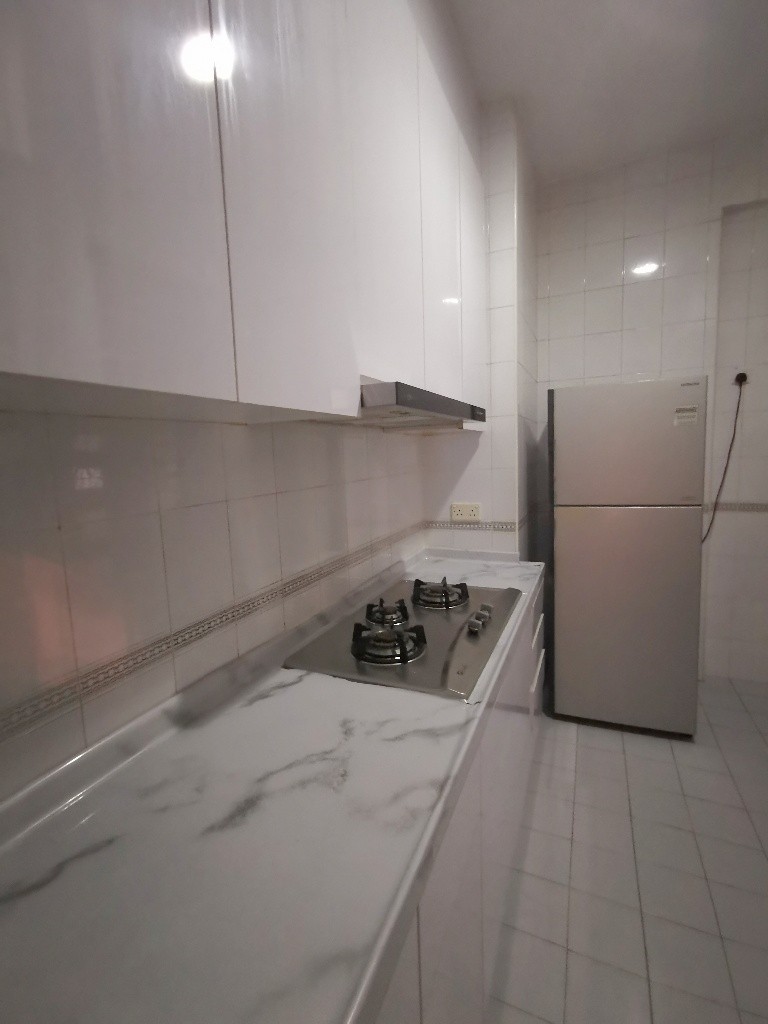 Room For rent/43 JURONG EAST AVENUE 1, PARC OASIS BLK HIBISCUS 60977 Road/commen /for 1pax/2pax Available Immediate  - Toa Payoh - Flat - Homates Singapore