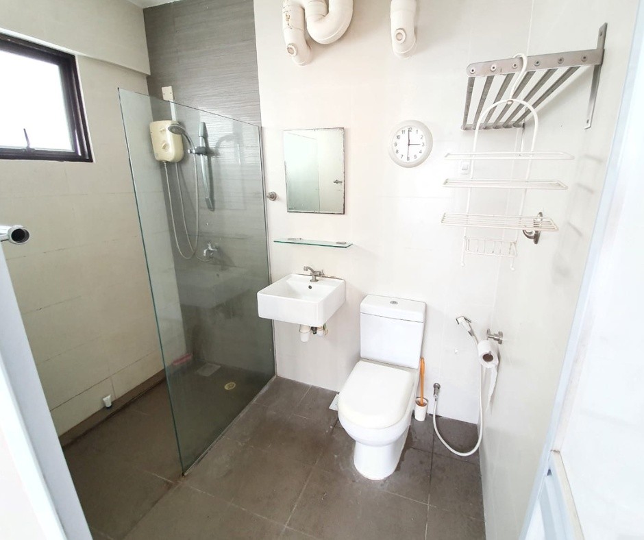 Room for rent / Braddell / Common room / 1pax stay / Available 9 Nov - Braddell 布莱徳 - 分租房间 - Homates 新加坡