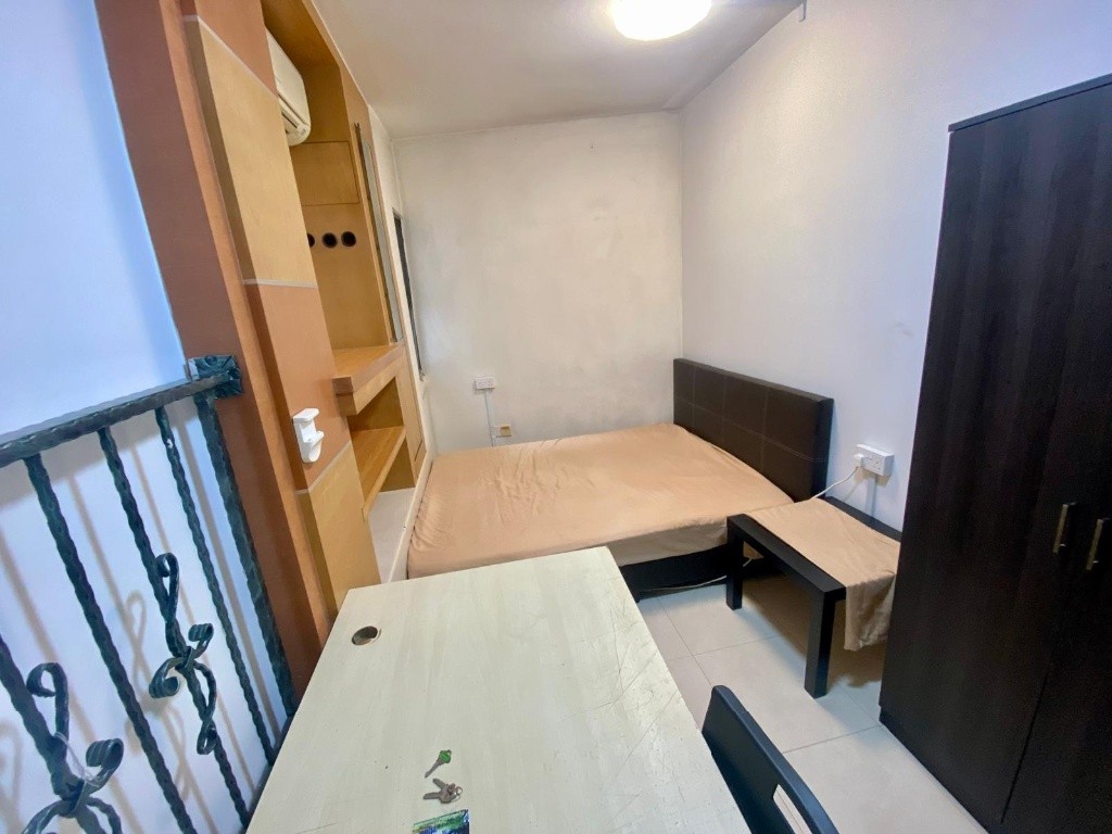 Room for rent / CLEMENTI / Common room / 1-2 pax stay / Available 2 Oct - Clementi 金文泰 - 分租房间 - Homates 新加坡