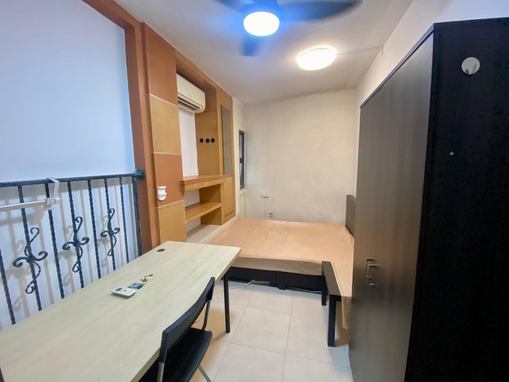 Room for rent / CLEMENTI / Common room / 1-2 pax stay / Available 2 Oct - Clementi 金文泰 - 分租房间 - Homates 新加坡