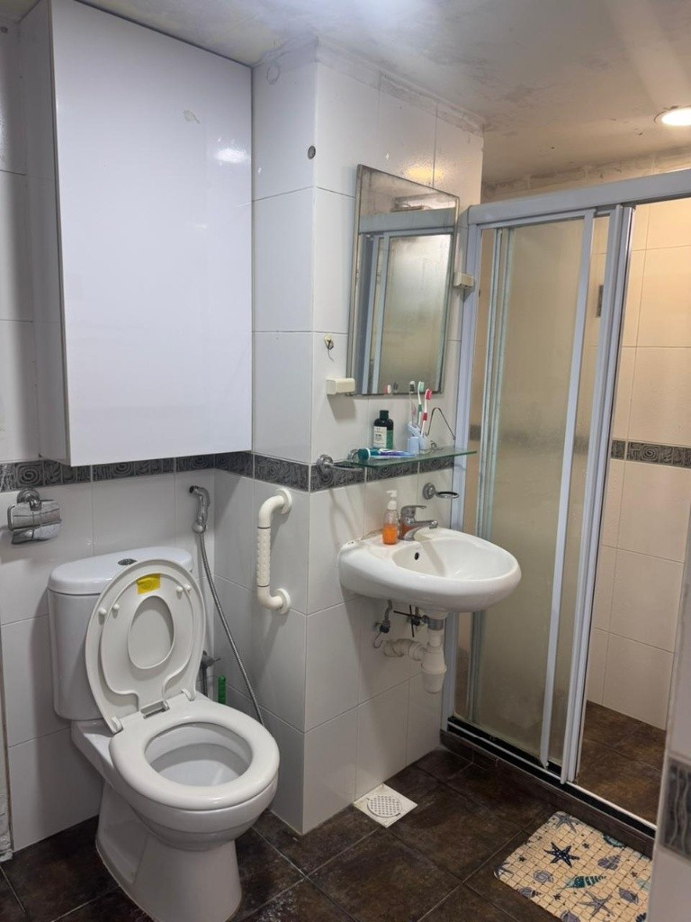 Room for rent / CLEMENTI / Common room / 1-2 pax stay / Available 2 Oct - Clementi 金文泰 - 分租房间 - Homates 新加坡
