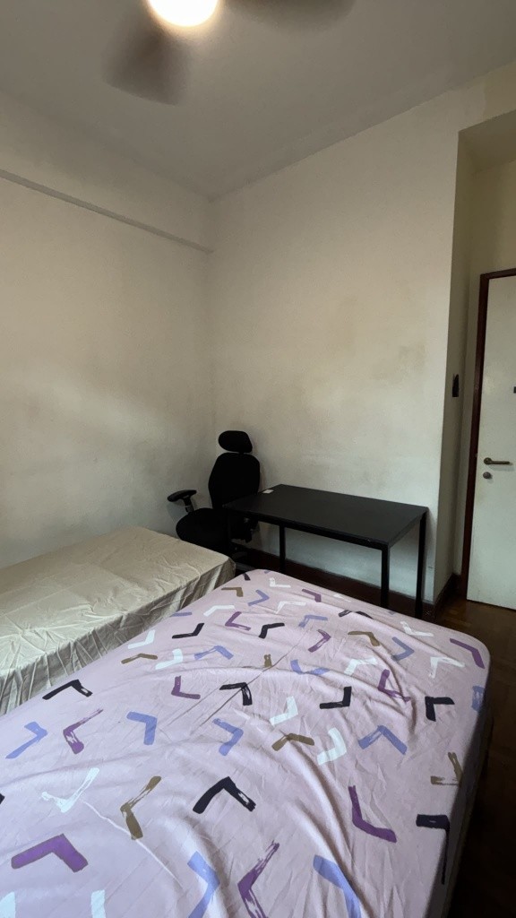 Room for rent / CHINESE GARDEN / Common room / 1pax stay / Available 20 September - Chinese Garden 裕華園 - 分租房間 - Homates 新加坡