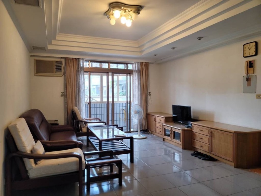 劍潭站近士林夜市｜家庭式徵室友 - Shilin - Flat - Homates Taiwan