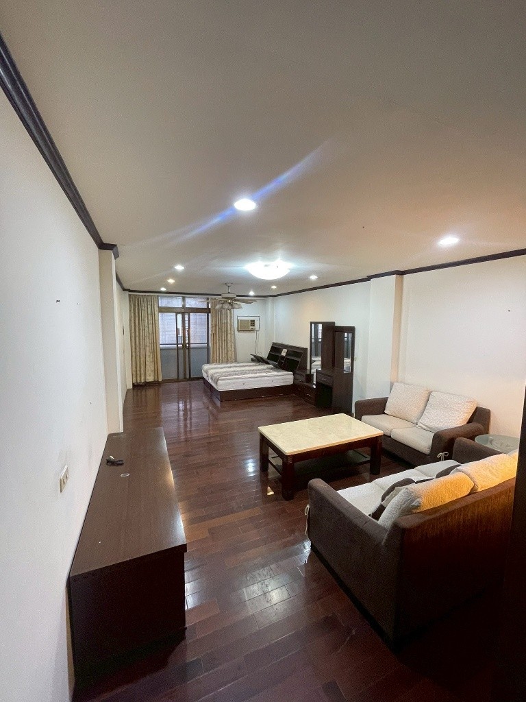 中陽路🎀優質地段🎀寬敞大透天🎀超美裝潢✅可租補 - Fengyuan - Flat - Homates Taiwan