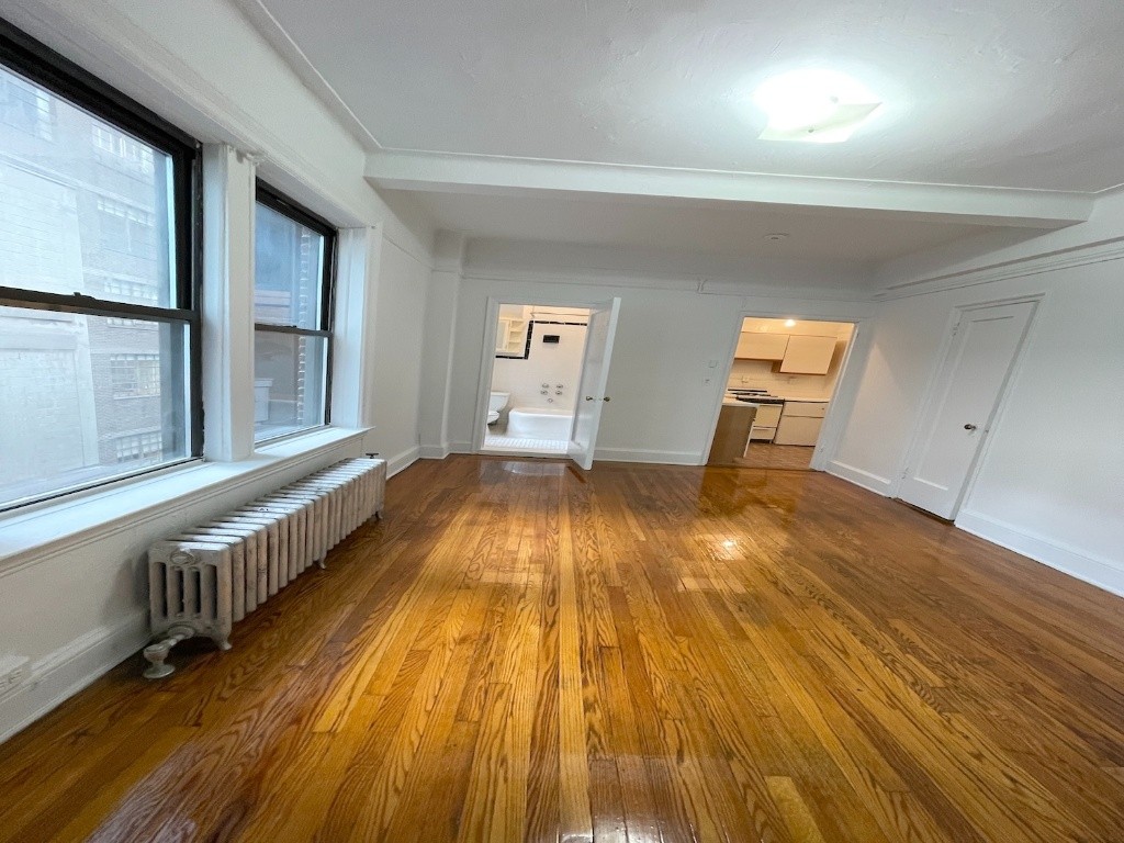 纽约曼哈顿中城中央车站附近出租 $2,750/月除了网络其他全包 -  - Flat - Homates United States