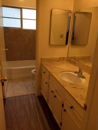 $1050 Seeking Roommate - Spacious 2 bed/2 bath available ASAP!  - Agoura Hills 阿古拉山 - 整套出租 - Homates 美國